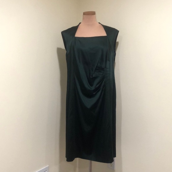 Tahari Sheath Dress Size 14W Dark Forest Green Ruched Side - Picture 2 of 9